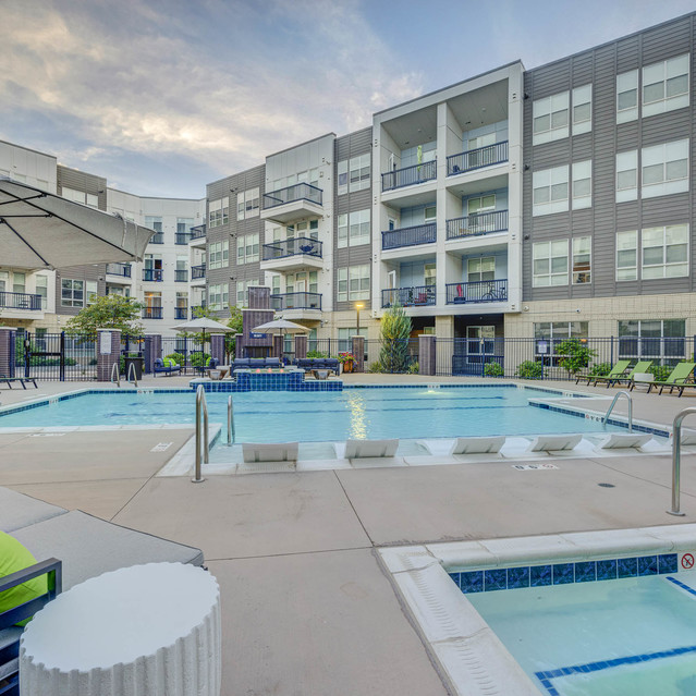 Gateway 505 - Refreshing Pool