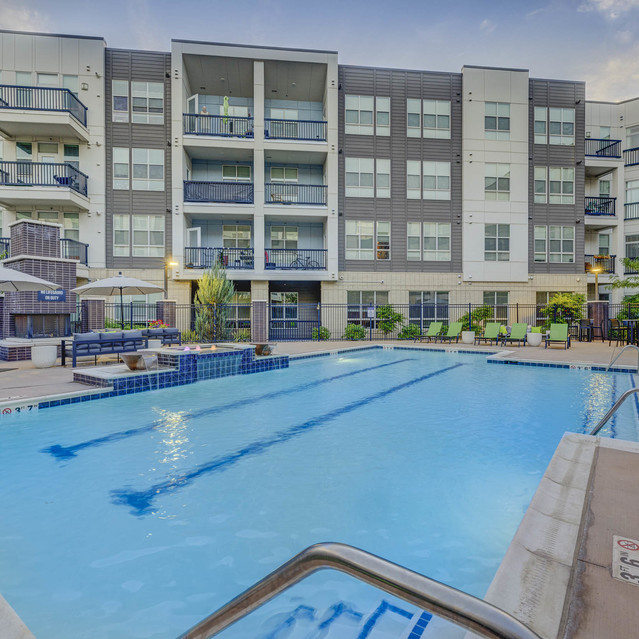 Gateway 505 - Refreshing Pool