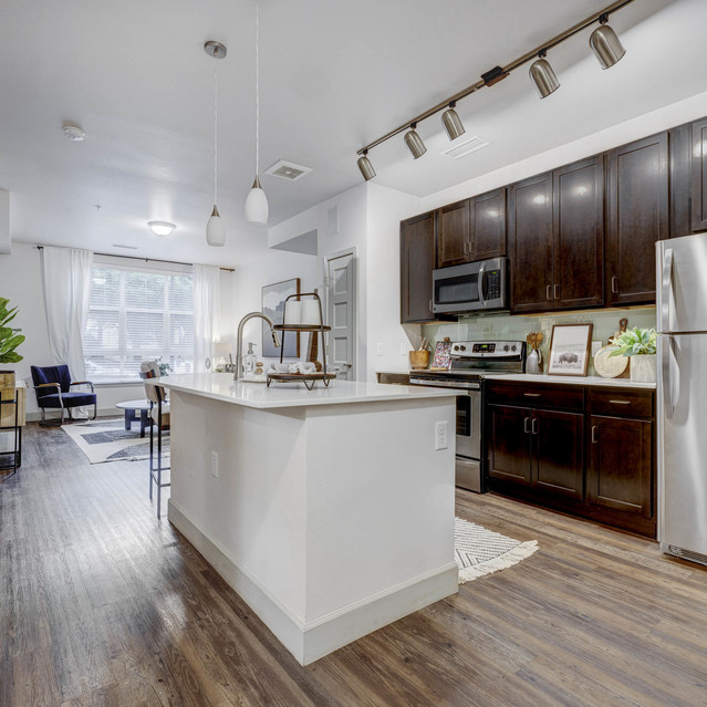 Gateway 505 - Organized Kitchen